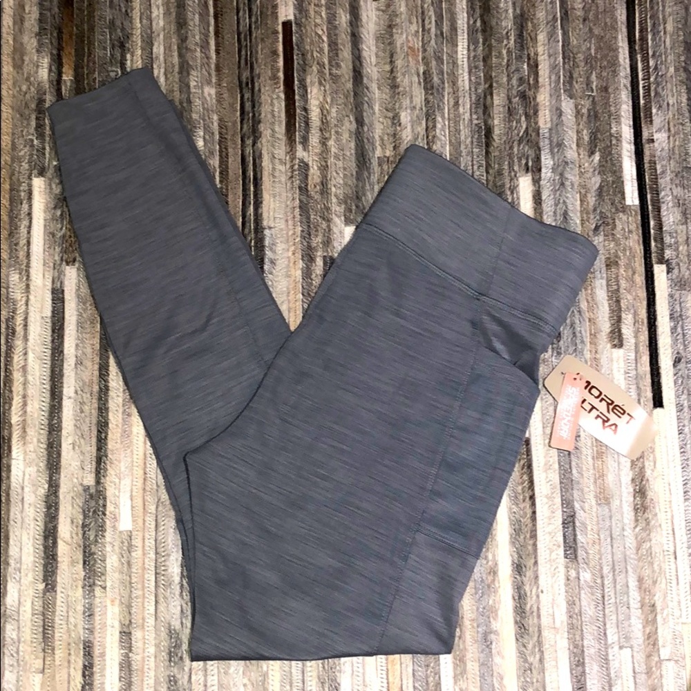 BRAND NEW Women's Grey Leggings with Pockets